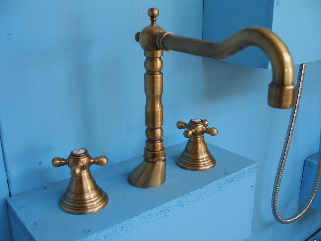 Umyvadlová batéria - BATÉRIA ZLATÁ PATINA 3-OTVOROVÁ STOJAČNÁ PATINA