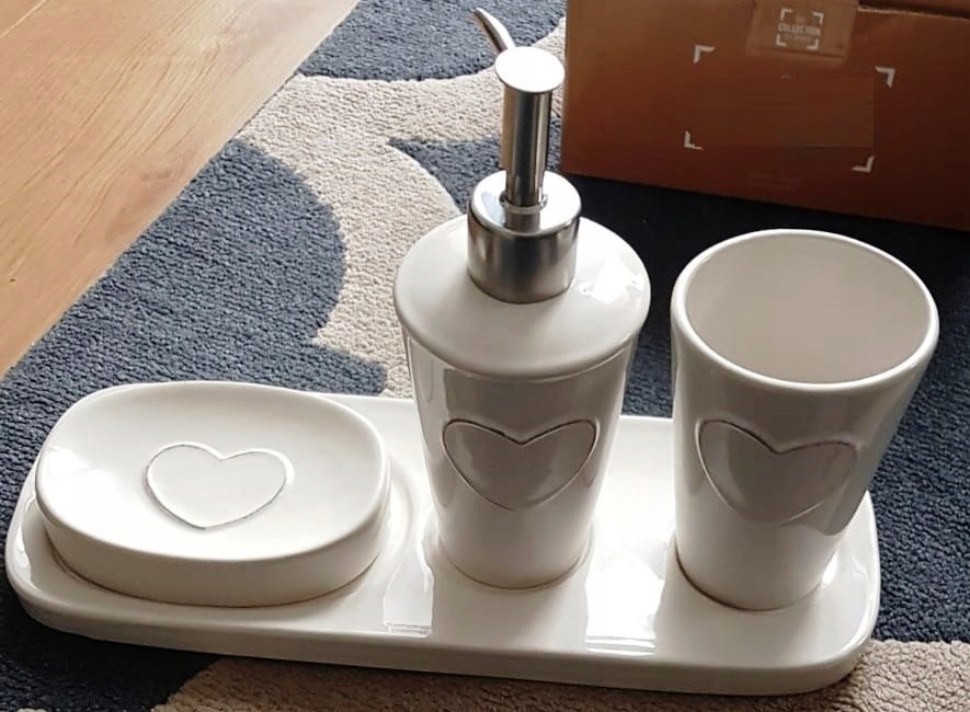 Kupelňový set doplnkov - Keramická súprava do kúpeľne HOH Heart