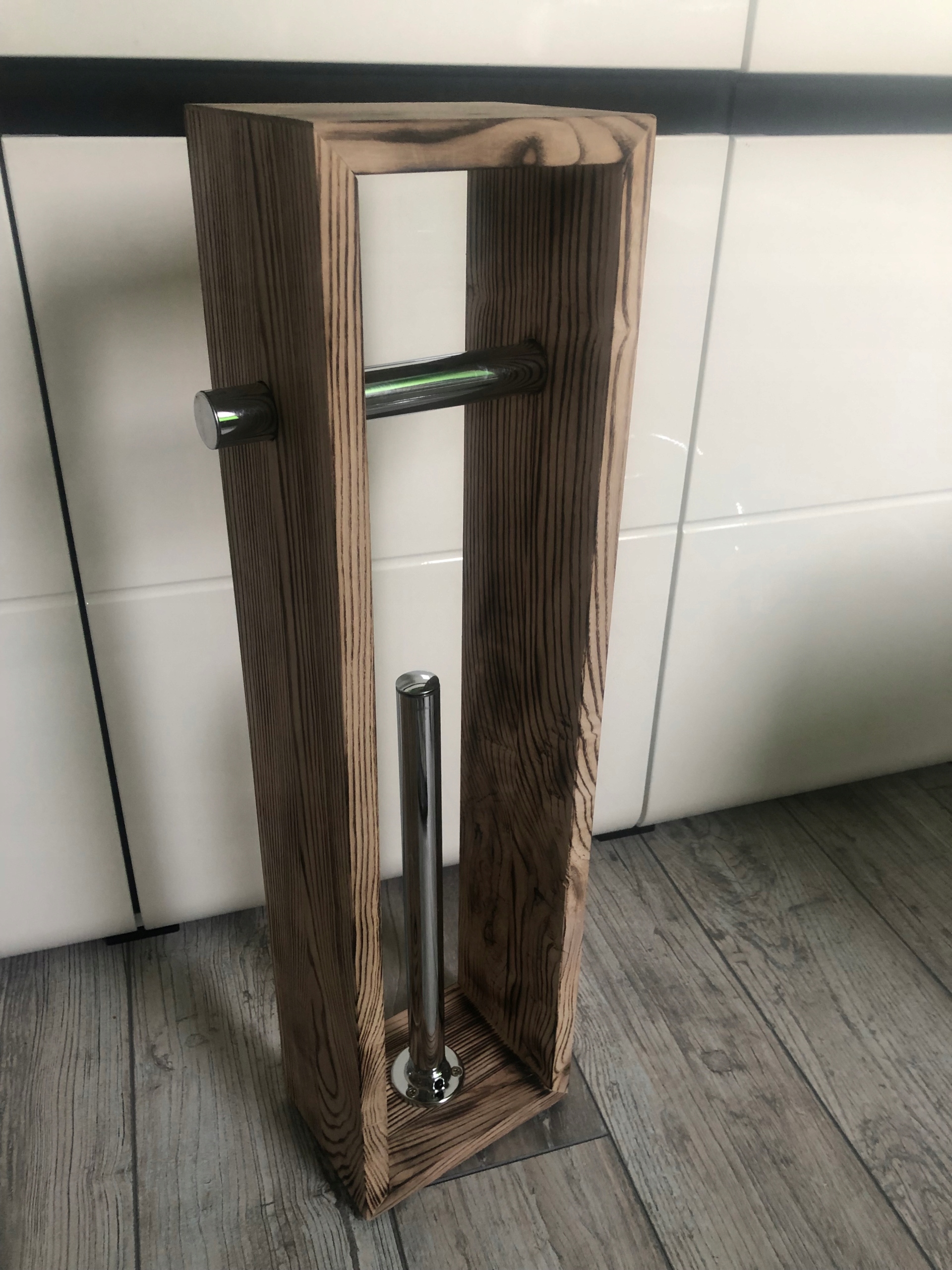 Držiak papiera Exkluzívny držiak toaletného papiera Rustic Chrome