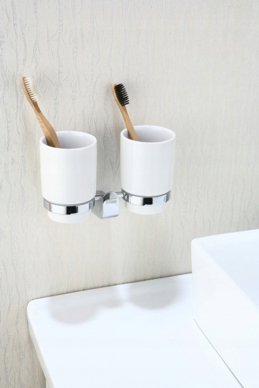 Kupelňový set doplnkov - DRŽIAK S DVOJCHROMOVÝMI PORCELÁNOVÝMI SKLAMI