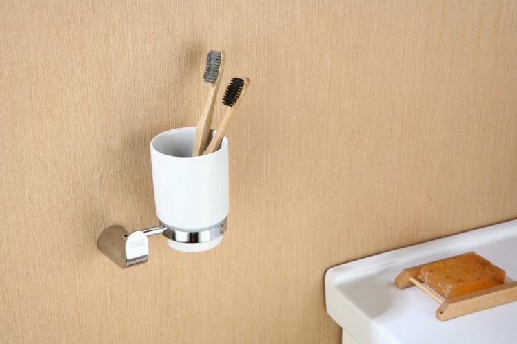 Kupelňový set doplnkov - MANIPULÁCIA S PORCELÁNOVÝM SKLOM Z CHRÓMU PLATINO