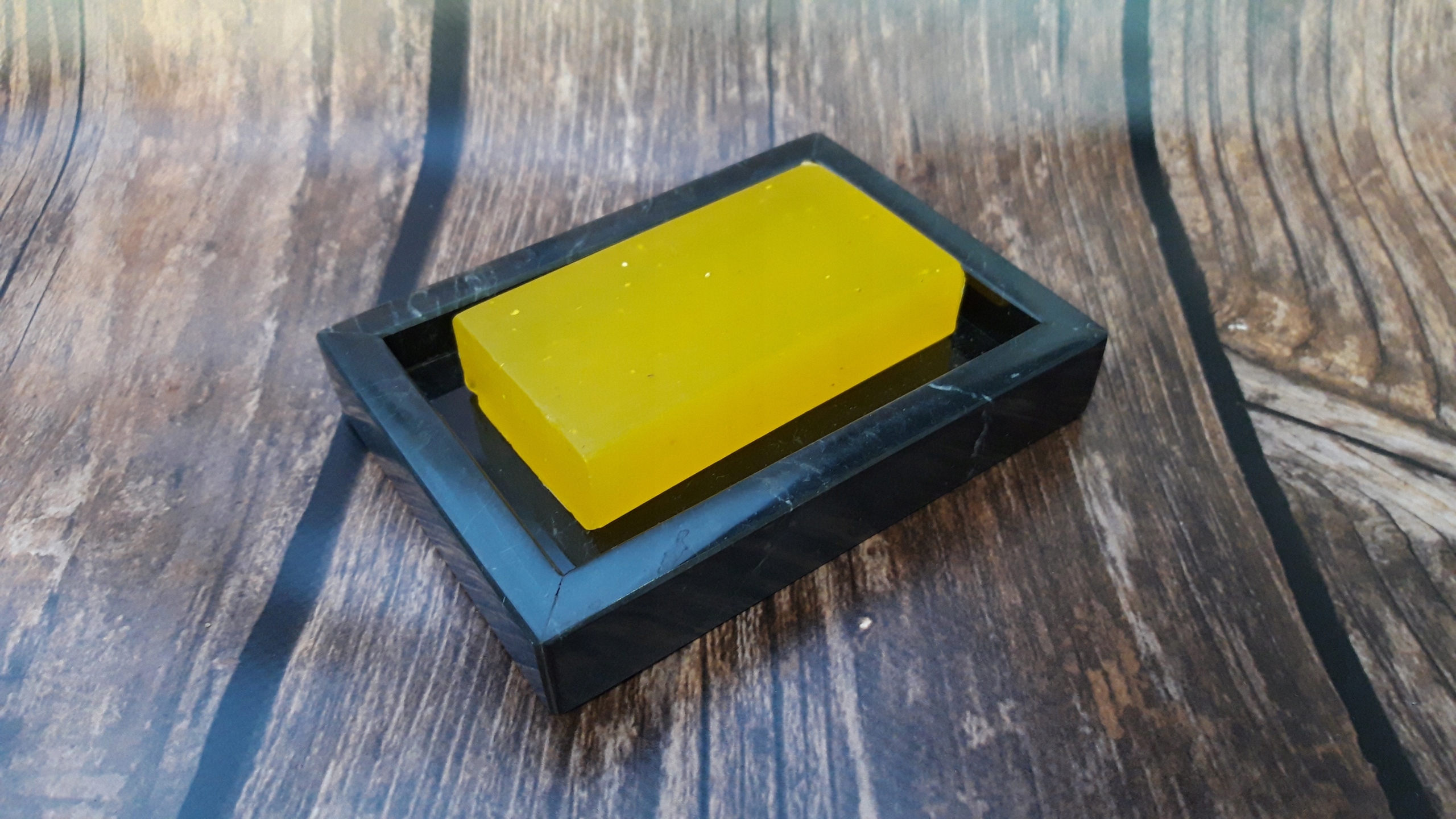 Mydlenička - Kamenná miska na mydlo Nero Marquina mramor 12x9cm