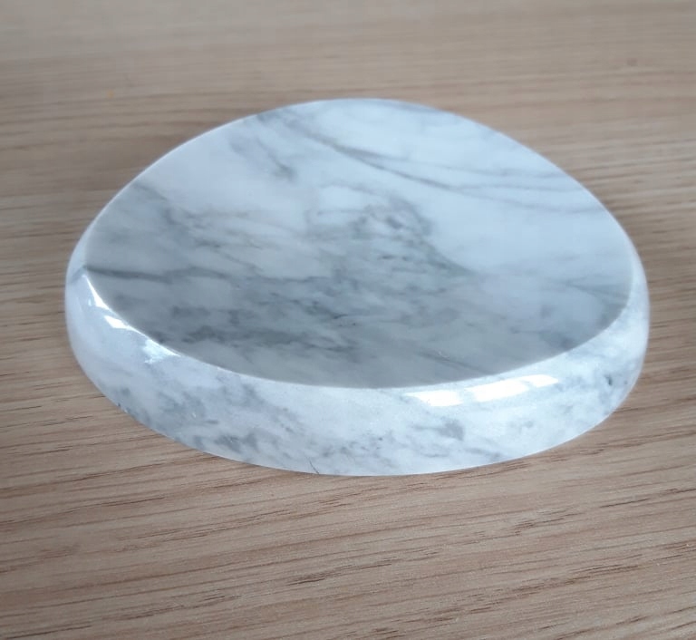 Mydlenička - Mramorová miska na mydlo z kameňa Bianco Carrara 13x13cm