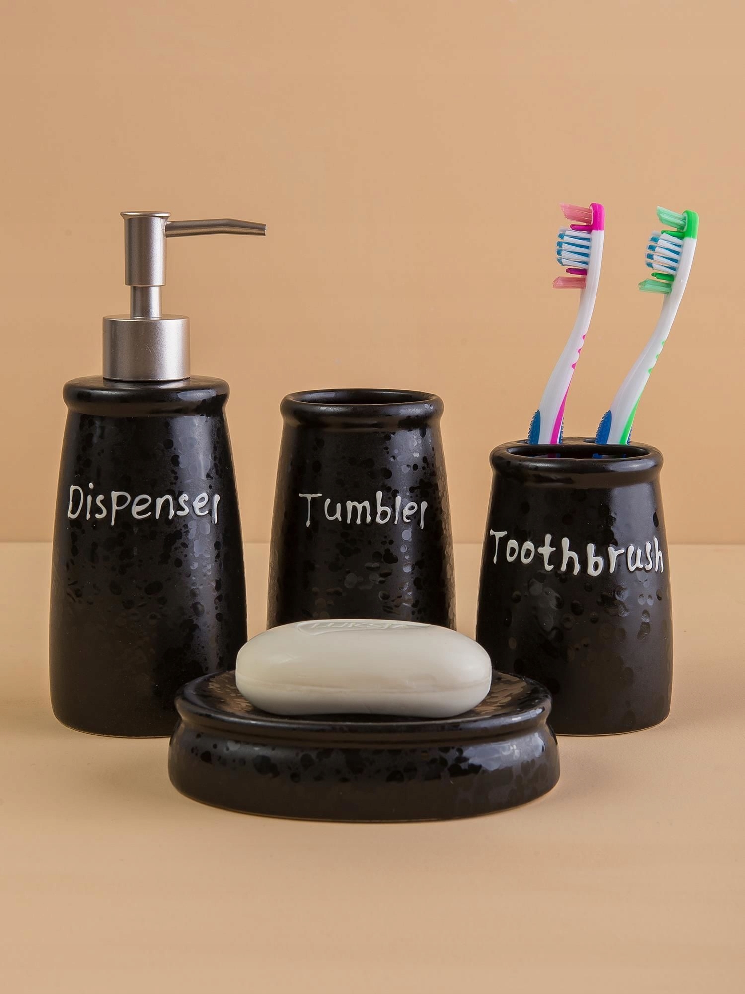 Kupelňový set doplnkov - TOALETNÉ NÁRADIE OBSAHOVANÉ ~ JEDNA VEĽKOST ~ ČIERNE