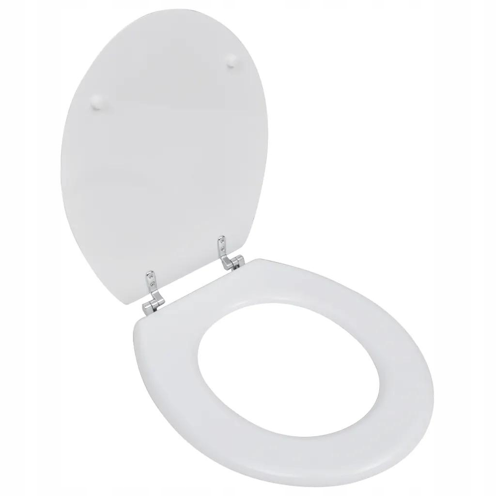 WC doska - Biele toaletné sedadlo. Jednoduchý dizajn MDF