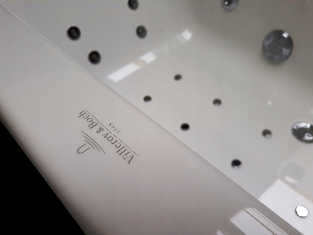 Vaňa Villeroy & Boch Subway 170x75 s hydromasážou