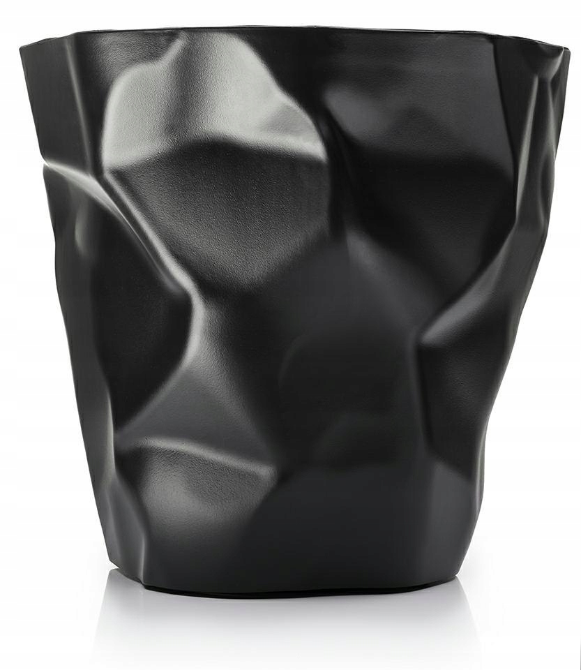 Čierny odpadkový kôš PLAST, neobvyklý, moderný