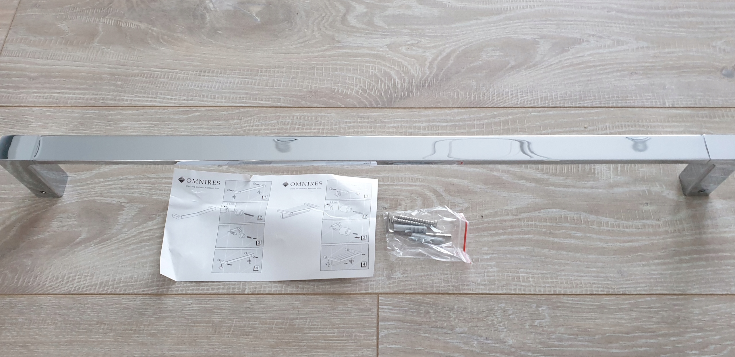 Vešiak - Držiak na uteráky Omnires série Tanaro 60 cm